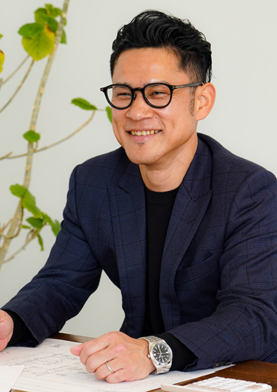 代表取締役　角ケ谷 直樹